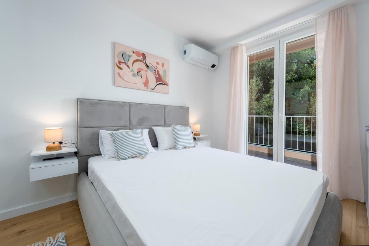 Sweet Apartment *