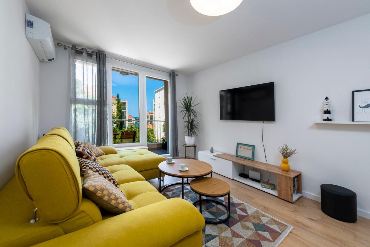 Sweet Apartment