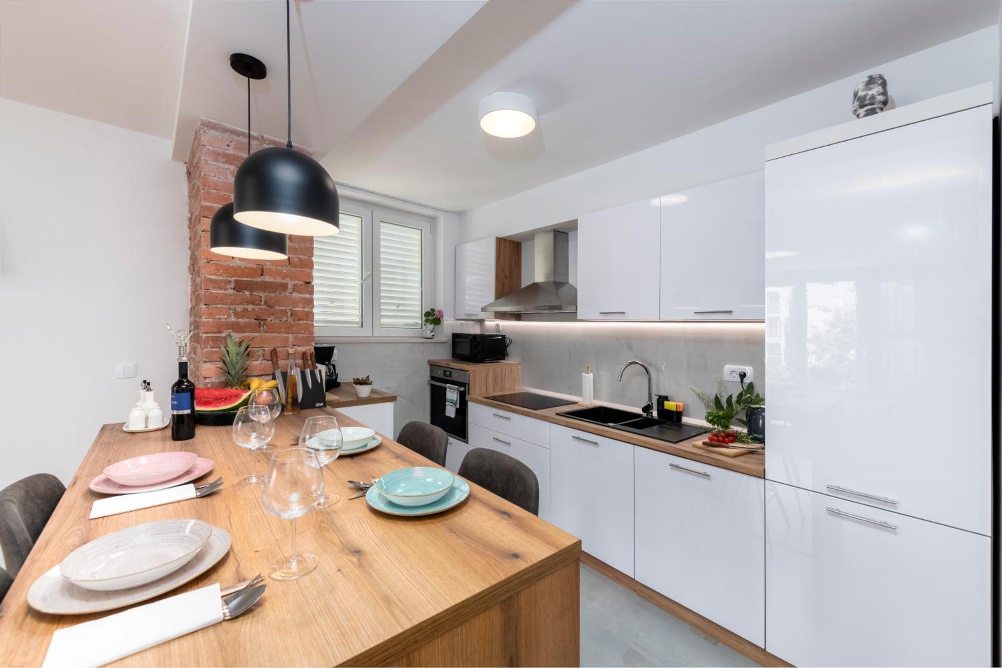 Sweet Apartment *
